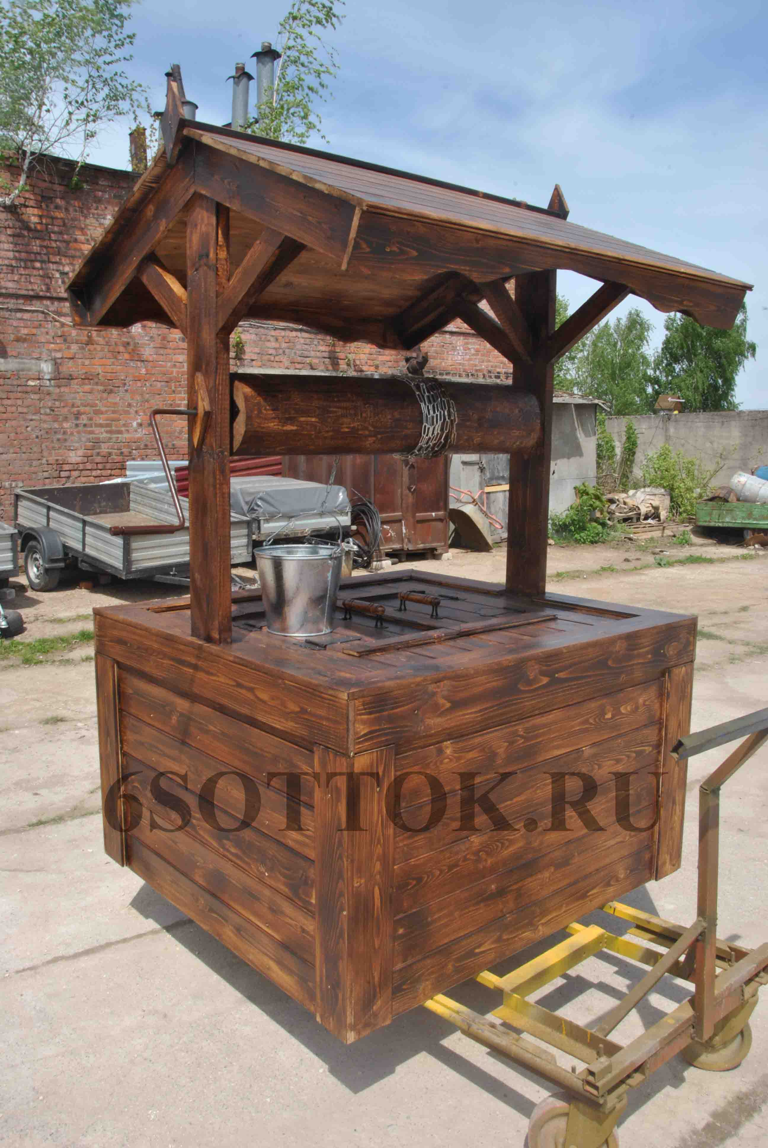 Домик для колодца